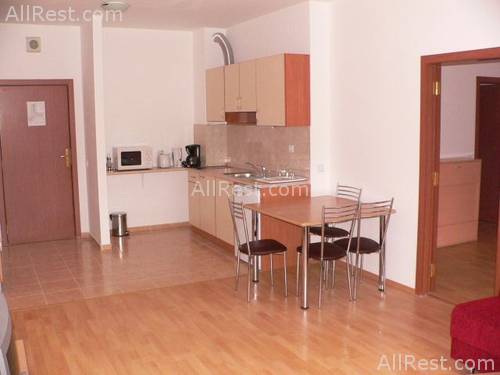 Flora Apartment 3